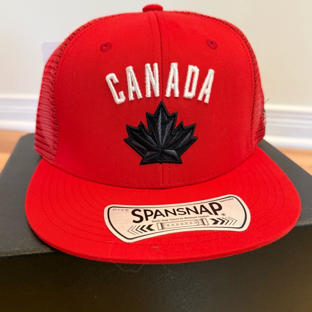 Hockey Canada Red Trucker Snapback Hat – Maple Leaf – NWT